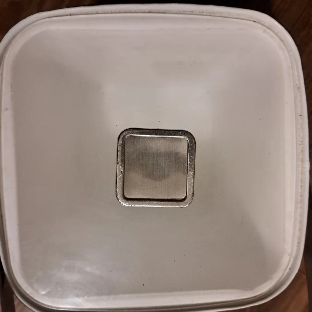 ELEGANT Vtg. 1950's Metallic Silver Rectangular ICE Bucket W/ LID